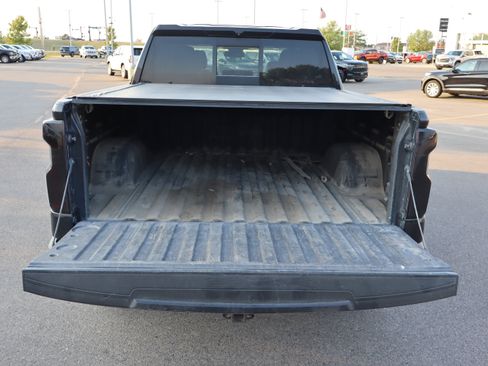 Used 2023 Chevrolet Silverado 1500 High Country w/ High Country Premium Package AWD/4WD image 15