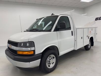 New 2025 Chevrolet Express 3500 Work Van w/ Power Convenience Package
