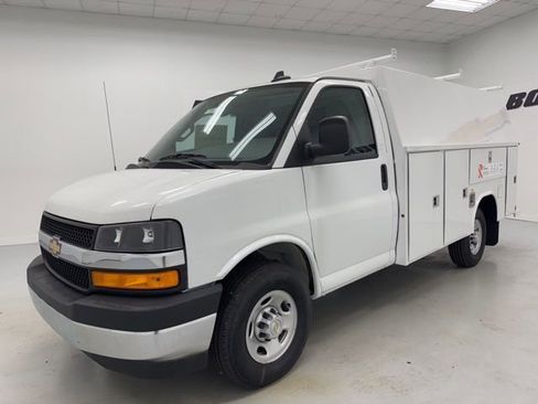 New 2025 Chevrolet Express 3500 Work Van w/ Power Convenience Package image 1