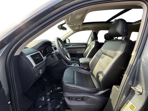 Used 2022 Volkswagen Atlas SE AWD/4WD image 6