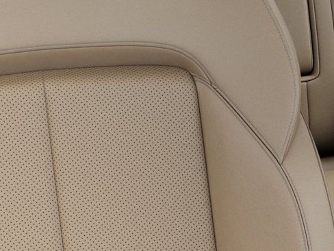 Used 2025 Jeep Grand Cherokee Limited w/ Luxury Tech Group II image 21