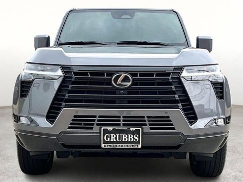 Used 2025 Lexus GX 550 w/ Accessory Package (2T) image 6