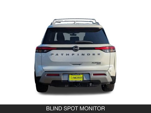 Used 2023 Nissan Pathfinder Platinum w/ Cargo Package AWD/4WD image 9