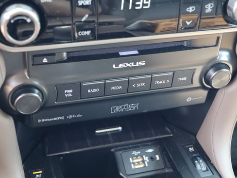 Used 2023 Lexus GX 460 Luxury w/ Accessory Package AWD/4WD image 28