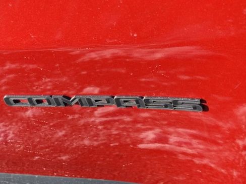 Used 2025 Jeep Compass Trailhawk AWD/4WD image 13