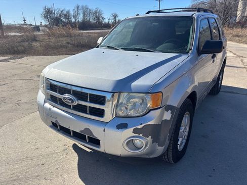 Used 2011 Ford Escape XLT FWD image 4