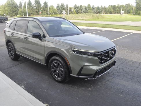 Certified 2026 Honda CR-V TrailSport image 1