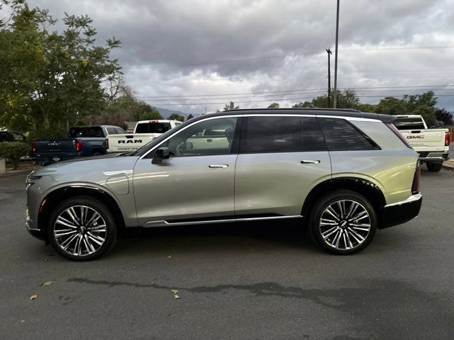 Certified 2026 Cadillac Vistiq Premium Luxury AWD/4WD image 5