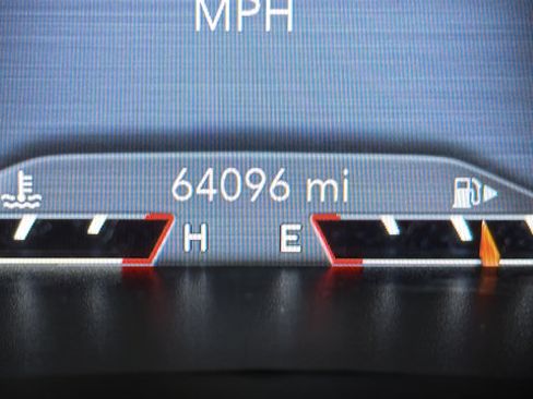 Used 2020 Jeep Cherokee Limited FWD image 10