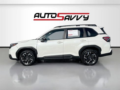 Used 2025 Subaru Forester Limited image 4