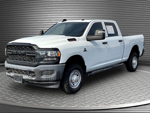Used 2023 RAM 2500 Tradesman AWD/4WD image 3