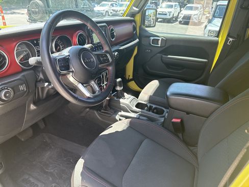 Used 2023 Jeep Wrangler Unlimited Rubicon w/ Xtreme 35 Tire Package AWD/4WD image 8
