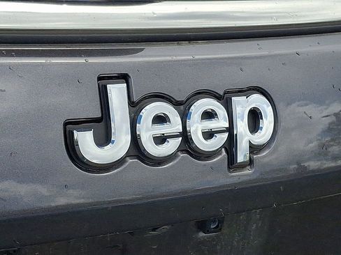 Used 2023 Jeep Compass Limited w/ Sun and Sound Group image 10