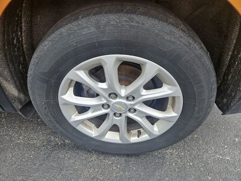 Used 2019 Chevrolet Equinox LT FWD image 25