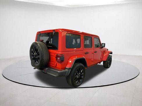 Certified 2025 Jeep Wrangler Unlimited Sahara w/ Safety Group AWD/4WD image 6