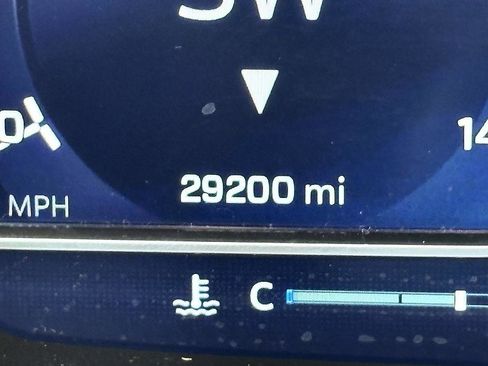 Used 2024 Chevrolet Tahoe LT w/ Luxury Package image 22