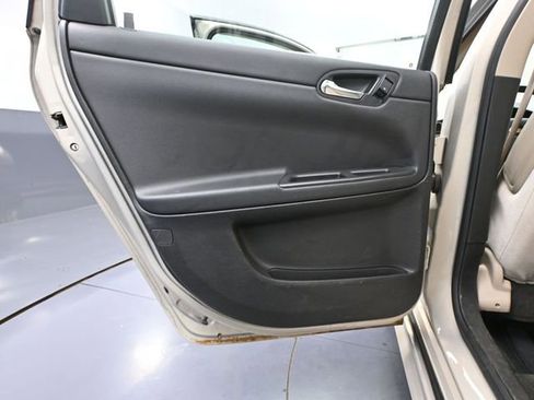 Used 2012 Chevrolet Impala LT image 32