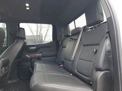 Used 2021 Chevrolet Silverado 1500 LT Trail Boss w/ Convenience Package II image 11