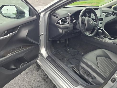 Used 2024 Toyota Camry SE FWD image 9
