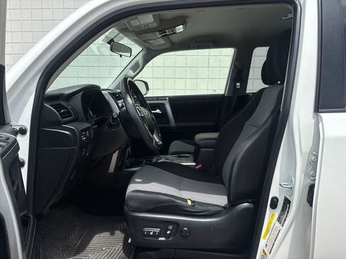 Used 2015 Toyota 4Runner SR5 RWD image 3