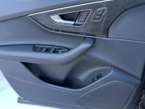 Certified 2025 Audi Q7 Premium w/ Convenience Package image 13