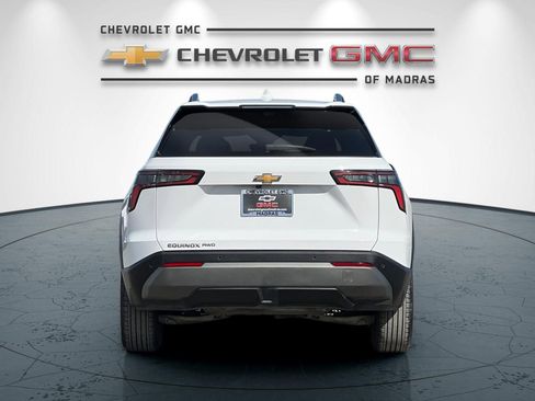 Used 2025 Chevrolet Equinox LT w/ Convenience Package II image 4