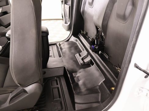 Used 2022 Chevrolet Colorado LT w/ Fleet Safety Package image 11