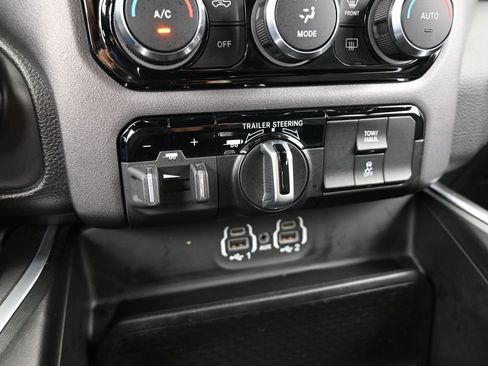 Used 2022 RAM 1500 Big Horn w/ Trailer Tow Group image 26