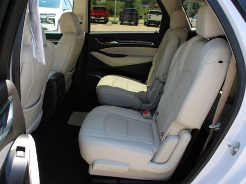 Certified 2023 Buick Enclave Essence w/ Experience Buick Package AWD/4WD image 38