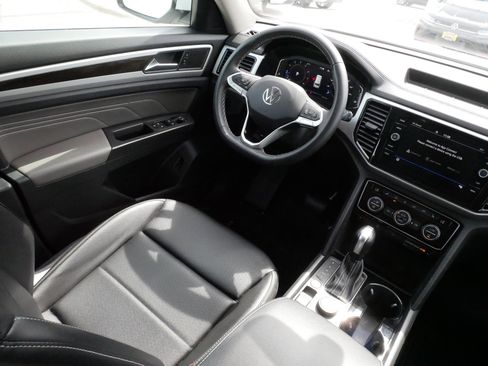 Certified 2023 Volkswagen Atlas SE AWD/4WD image 9