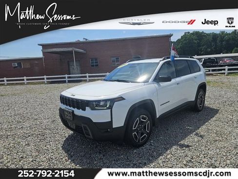 New 2026 Jeep Cherokee Laredo AWD/4WD image 1