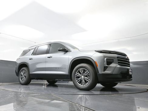 New 2026 Chevrolet Traverse LT w/ Driver Confidence Package image 38