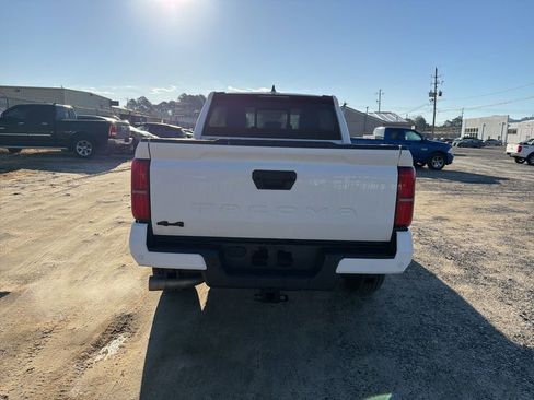 Used 2024 Toyota Tacoma SR5 image 4