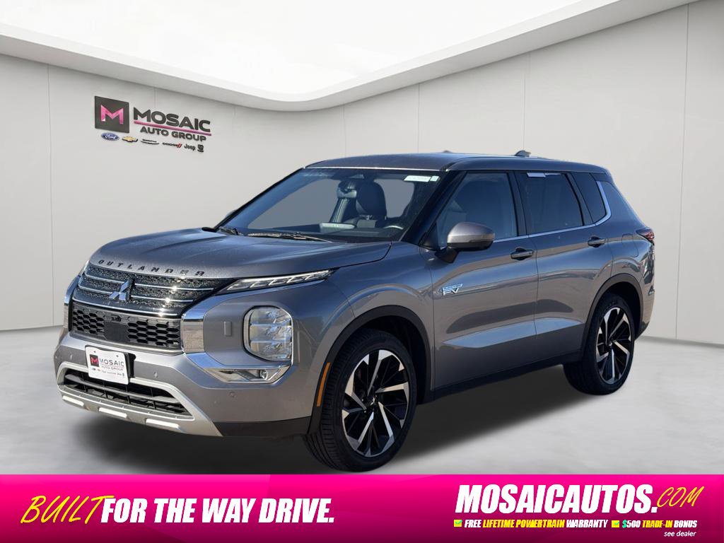 Used 2023 Mitsubishi Outlander 4WD Plug-In Hybrid image 3