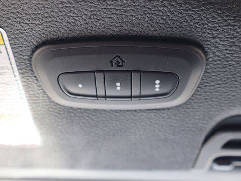 Used 2018 Jeep Wrangler Unlimited Sahara image 21