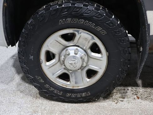 Used 2014 RAM 2500 SLT image 9