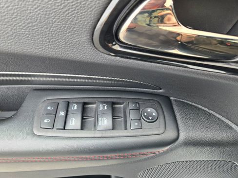 Used 2025 Dodge Durango GT AWD/4WD image 12