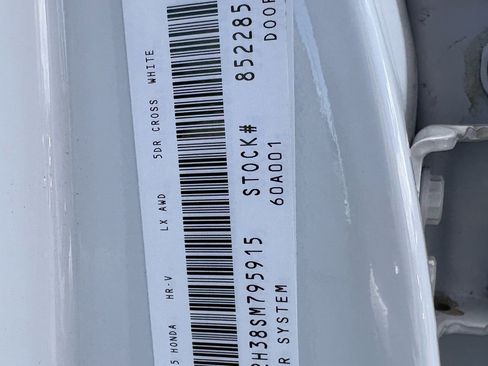 Certified 2025 Honda HR-V LX image 31