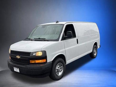 Certified 2019 Chevrolet Express 2500 w/ Driver Convenience Package RWD image 6