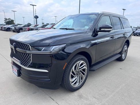 New 2027 Lincoln Navigator Premiere AWD/4WD image 25