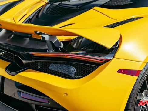 Used 2020 McLaren 720S Performance RWD image 95
