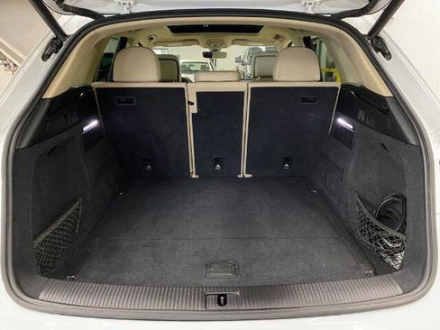 Used 2018 Audi Q5 2.0T Premium Plus w/ Premium Plus Package image 19