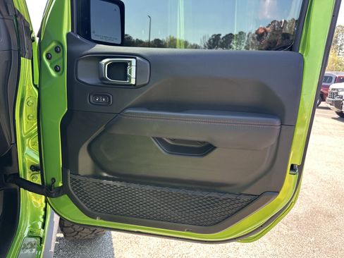 Used 2025 Jeep Gladiator Rubicon image 15