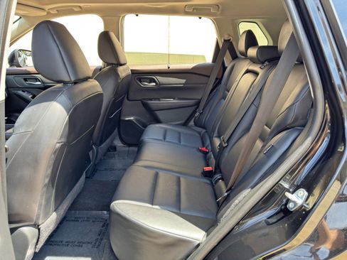 Used 2023 Nissan Rogue SV w/ SV Premium Package FWD image 36