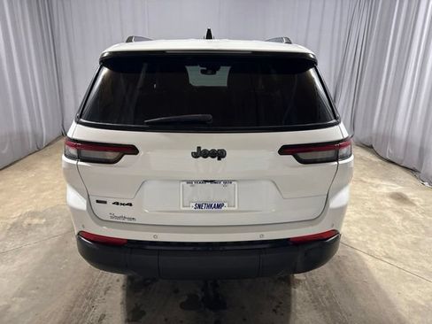 Used 2022 Jeep Grand Cherokee L Laredo AWD/4WD image 26