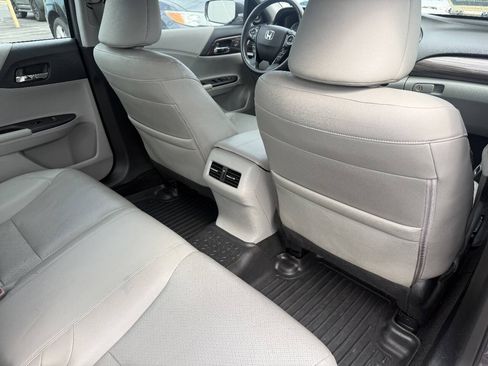 Used 2016 Honda Accord Touring image 24