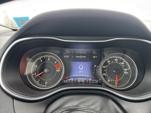 Used 2023 Jeep Cherokee Altitude Lux image 8