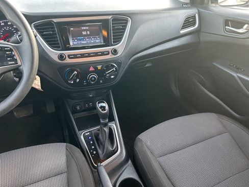 Used 2018 Hyundai Accent SE image 17