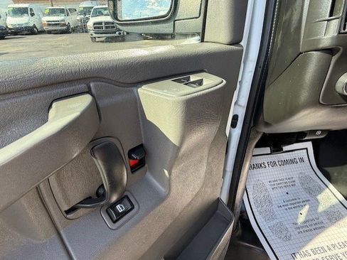 Used 2018 Chevrolet Express 2500 w/ Driver Convenience Package image 19