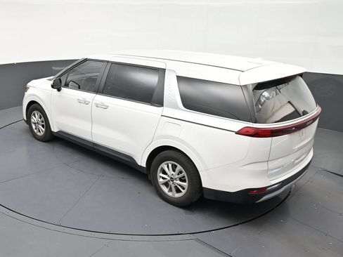 Used 2024 Kia Carnival LX FWD image 14